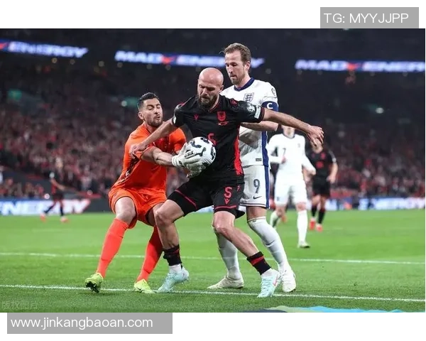 足球球星泪流满面瞬间背后的心路历程与压力挑战